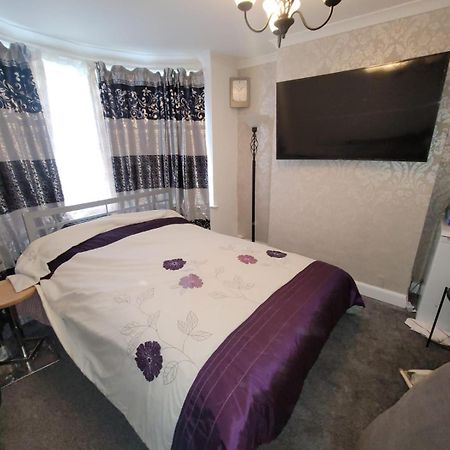 Kosy Roomz Welling Экстерьер фото